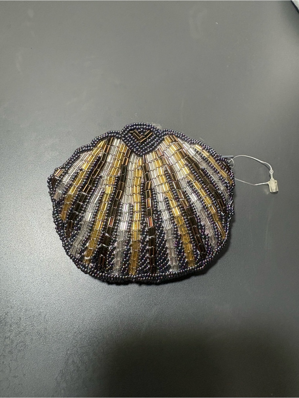 Handmade Beaded Gold and Silver Shell Pouch - Picture 2 of 4